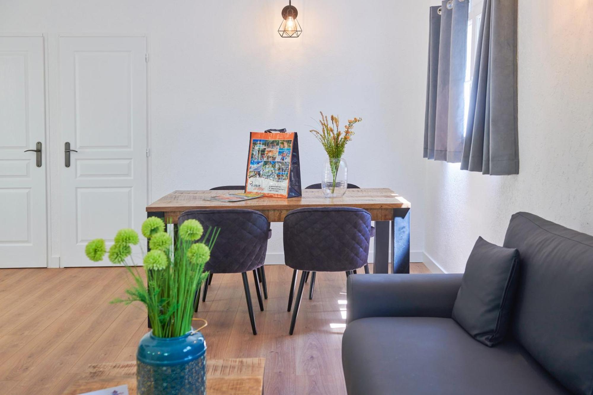 Francecomfort - Village Des Cigales Mauroux  Экстерьер фото